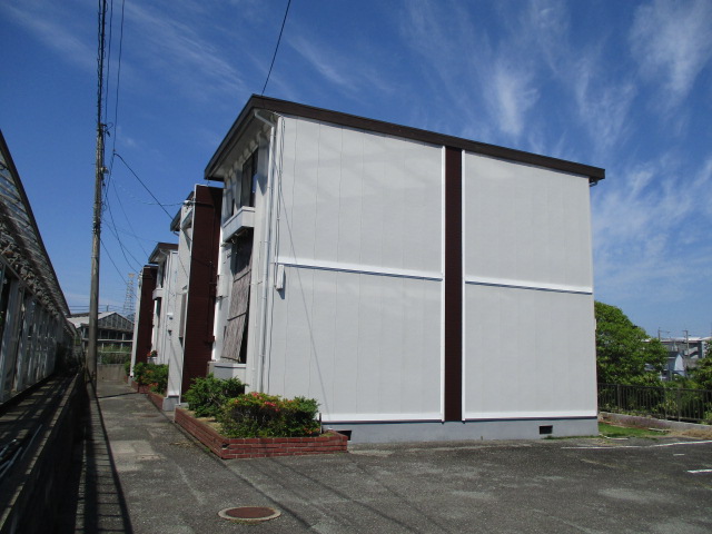 アーバン重村Bの建物外観