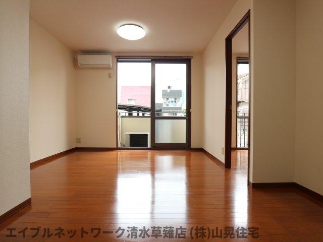 居室・リビング　ゆったりとした居間です