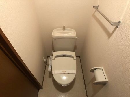【福島市町庭坂のアパートのトイレ】