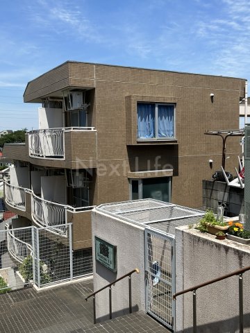 横浜市港北区篠原台町のマンションの建物外観