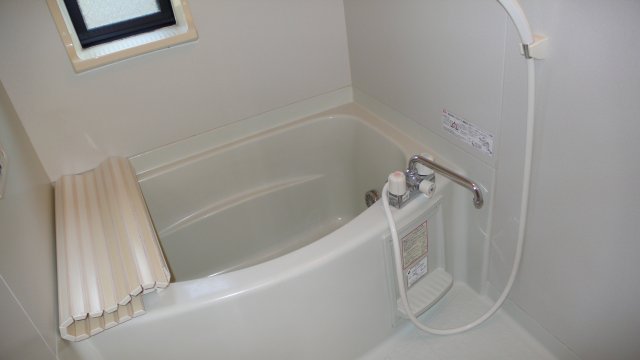 バス・シャワールーム　追焚き付お風呂　シャワー付