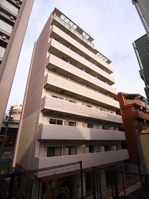 名古屋市名東区社が丘のマンションの建物外観