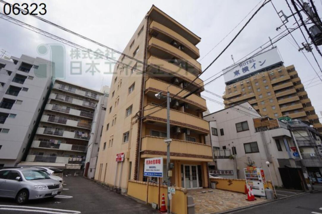 松山市一番町のマンションの建物外観