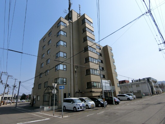 函館市千歳町のマンションの建物外観