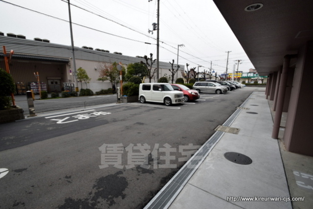 【シェモア平野の駐車場】