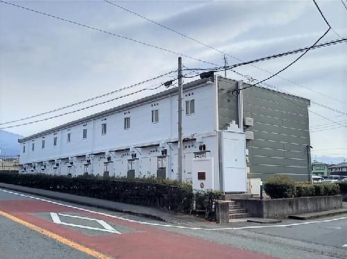 富士宮市舞々木町のアパートの建物外観