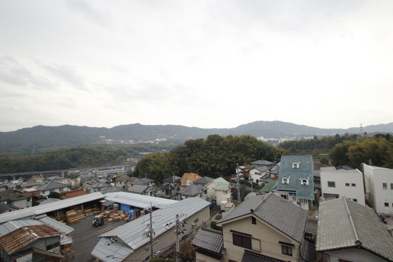 【広島市安佐南区大塚西のマンションの眺望】