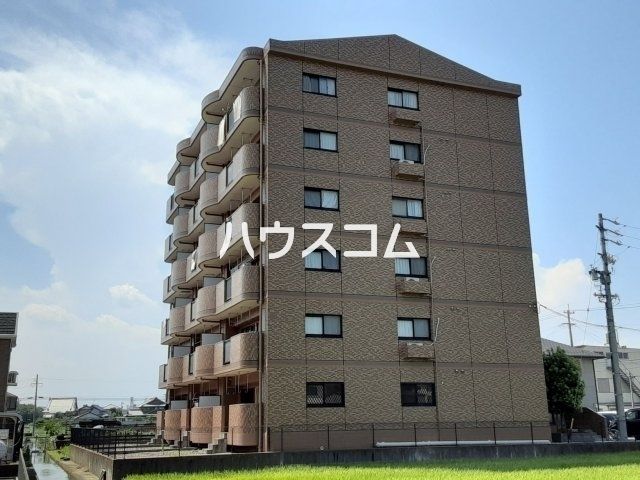 岐阜市南鶉のマンションの建物外観