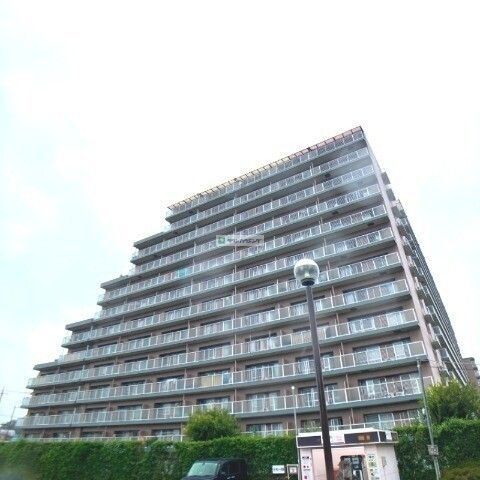 【白井市冨士のマンションの建物外観】