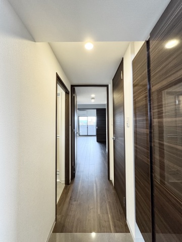 【S-RESIDENCE中央町ａｌｅｃｔｒａの玄関】