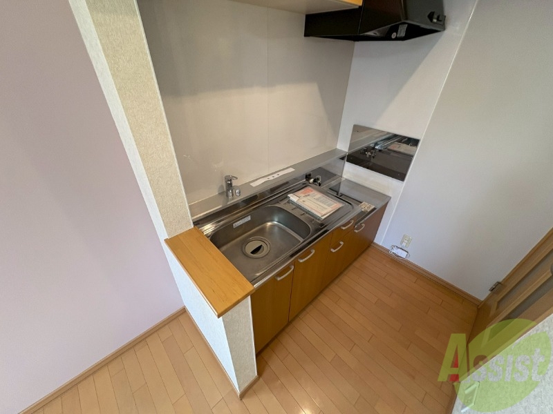 キッチン　キッチンです。ご自身でコンロを設置していただけます。