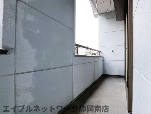 バルコニー　広々としたバルコニーです