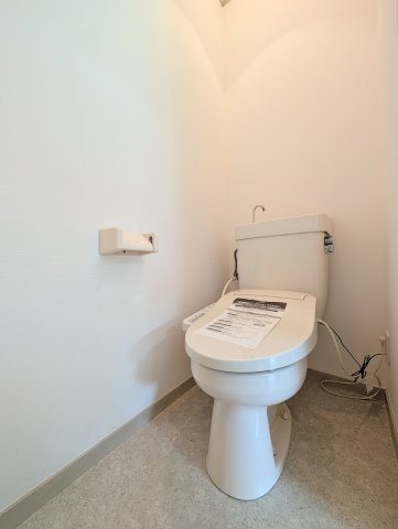 トイレ　【トイレ】新品の温水洗浄便座が備え付け！気持ちよく新生活をス
