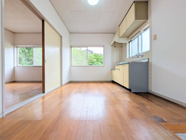居室・リビング　【DK】全居室6帖以上のゆとりある間取り！
