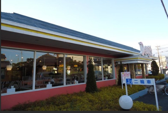 飲食店　デニーズ成田店（飲食店）まで737m