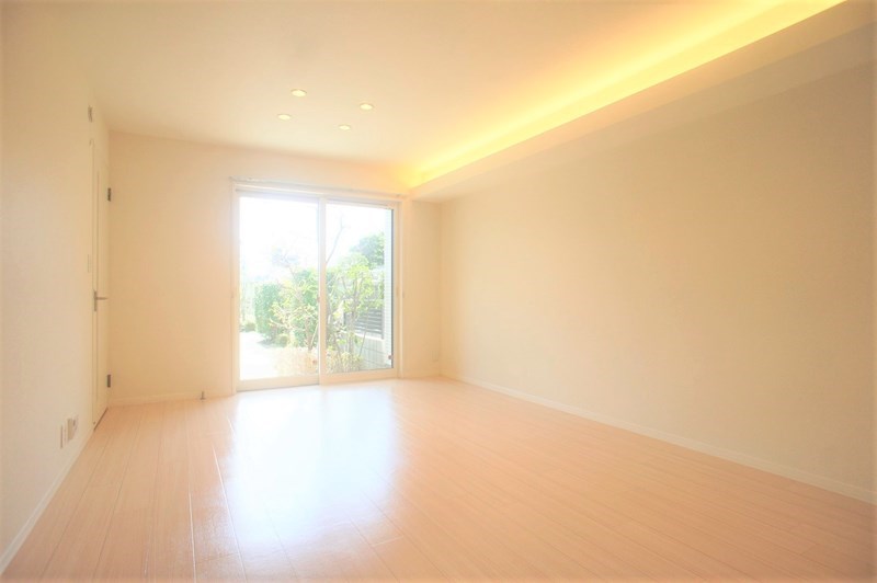 居室・リビング　※同物件別号室