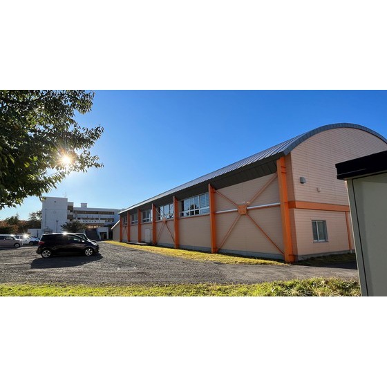 中学校　登別市立西陵中学校（中学校）まで2122m