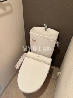 西鉄天神大牟田線 雑餉隈駅 徒歩5分 2階建 築15年のトイレ写真