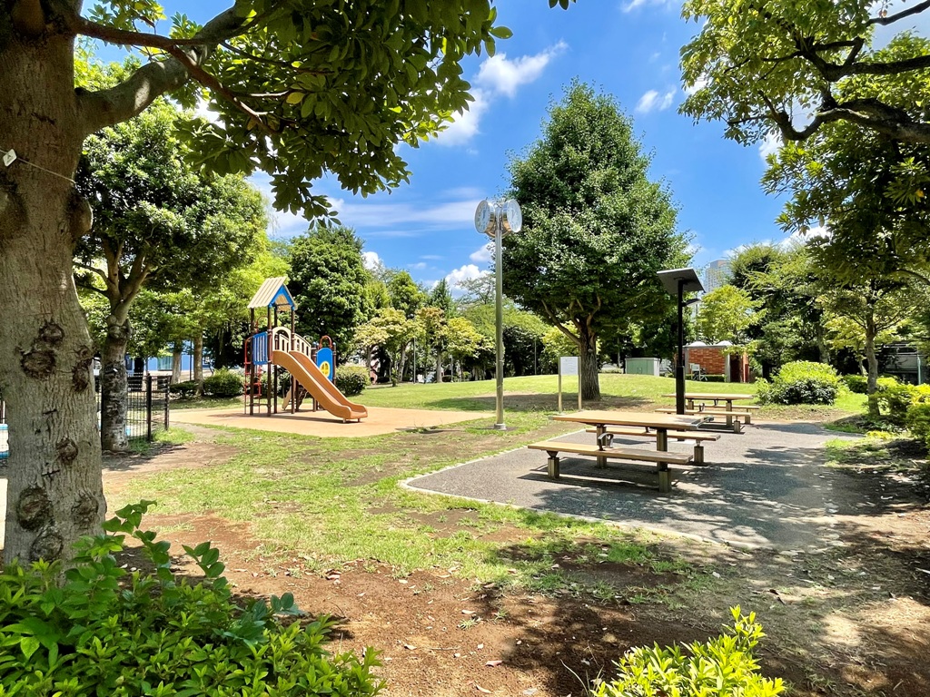 公園　目黒清掃工場緩衝緑地（公園）まで340m