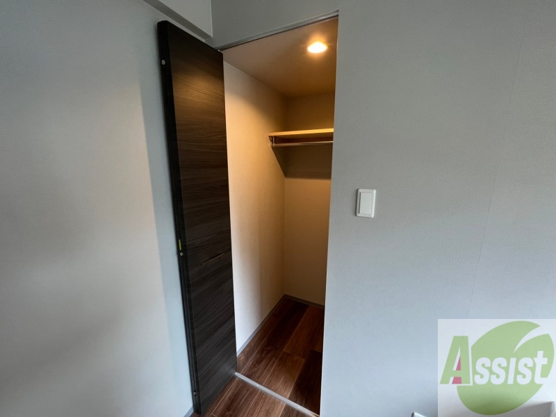 収納　寝室の収納です。部屋がすっきり片付きます。