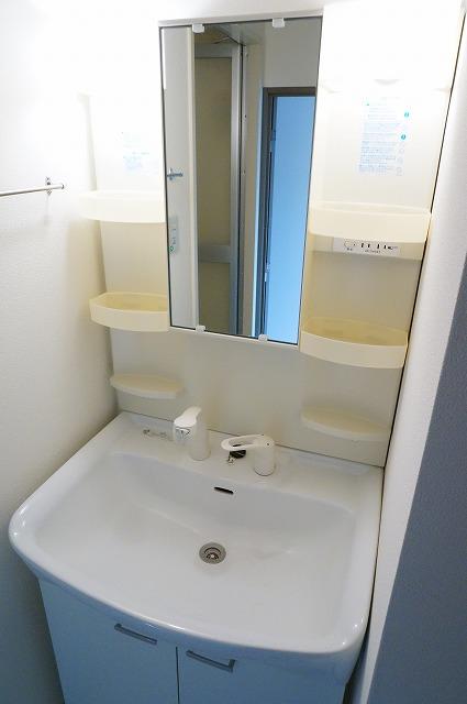 洗面設備　収納