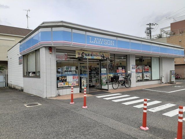 コンビニ　ローソン方違神社前（コンビニ）まで426m