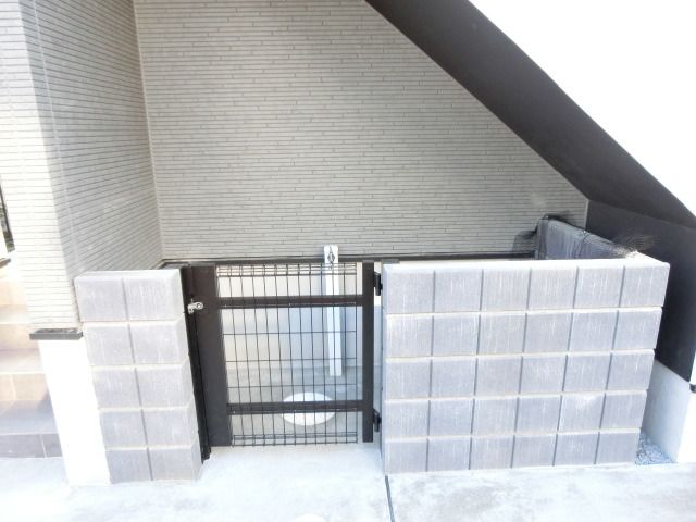 その他　敷地内にゴミ捨て場があるので便利です！