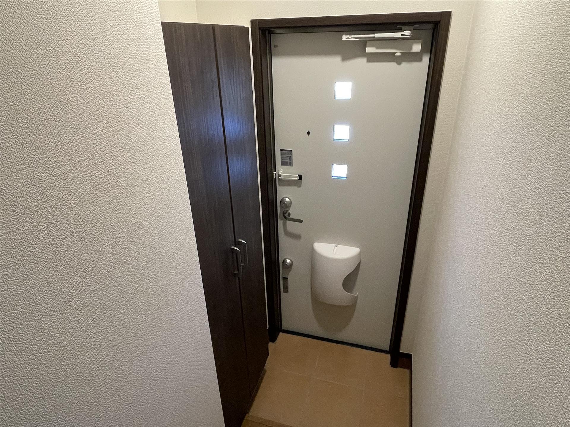 玄関　収納力抜群なシューズボックスあります