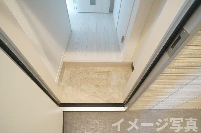 玄関　※同タイプ写真