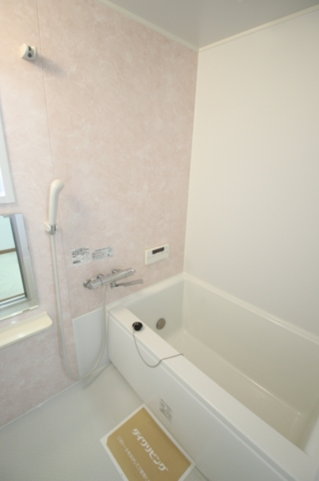 バス・シャワールーム　お風呂で日々の疲れを落としましょう