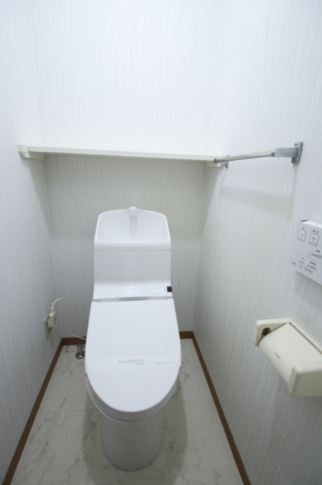トイレ　清潔感のあるトイレです