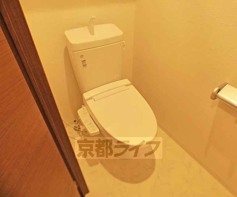 トイレ　ウォッシュレットトイレです。