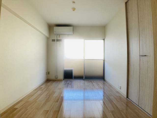 居室・リビング　エアコン新品です