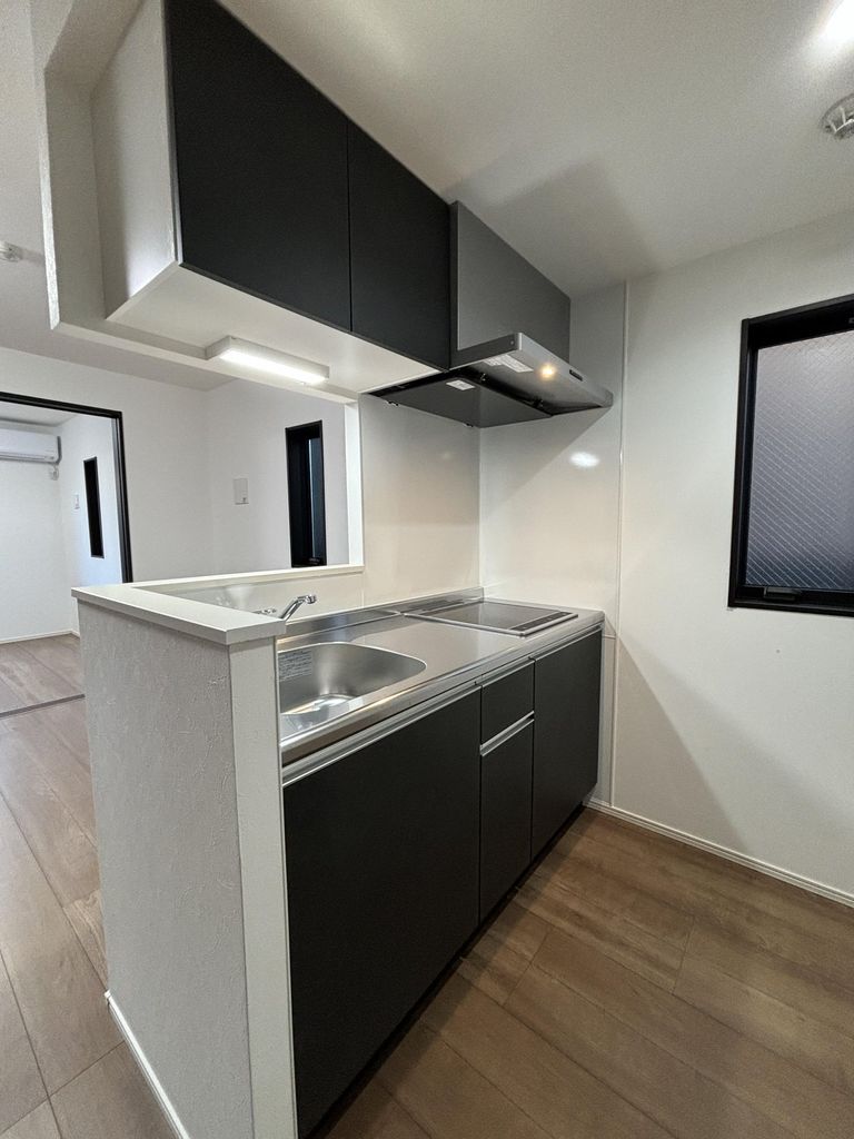 キッチン　玄関