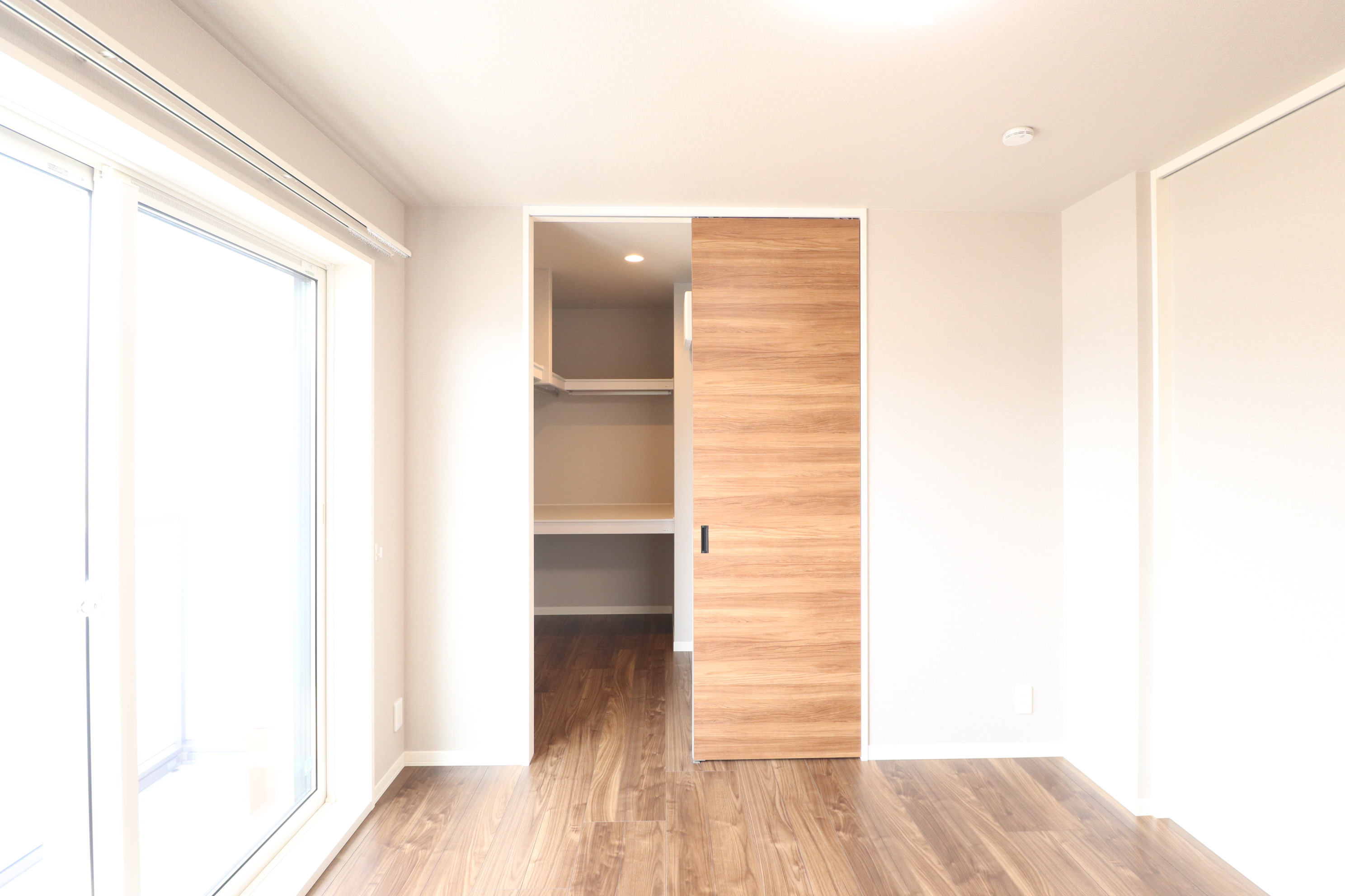 収納　ウォークインクローゼット♪