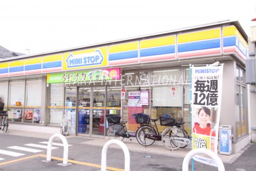 コンビニ　ミニストップ 小平小川店（コンビニ）まで650m
