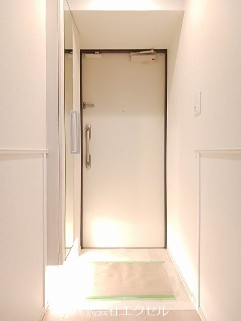 玄関　シューズBOX完備の玄関です。
