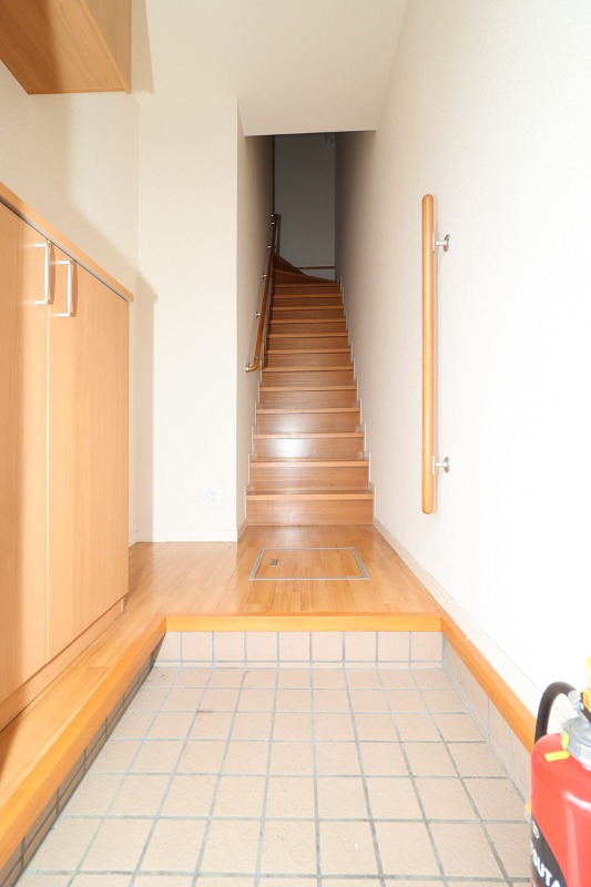 玄関　図面と現状に相違がある場合には現状を優先