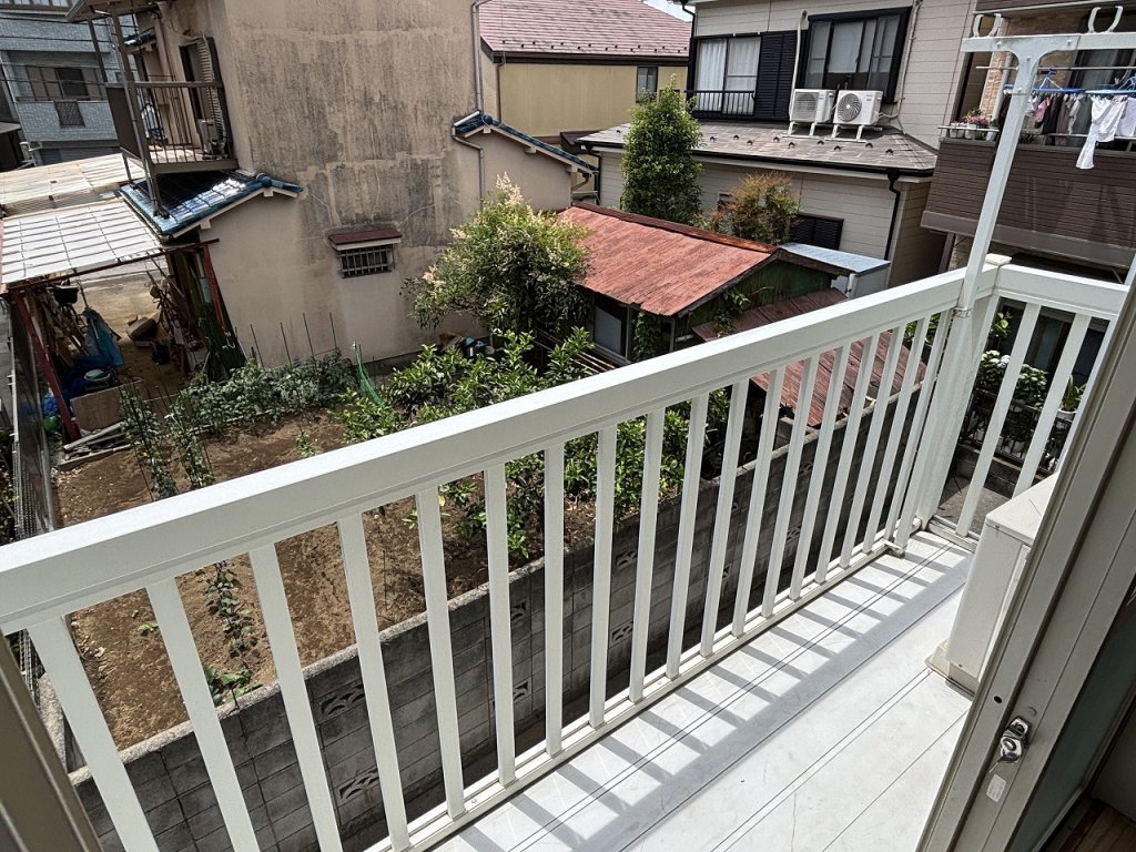 バルコニー　南向き独立型バルコニー