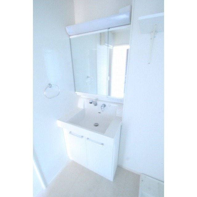 洗面設備　別の部屋の写真です