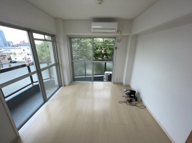 その他部屋・スペース　この写真は同マンションの他のお部屋のものです