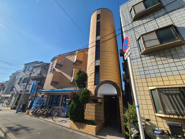 建物外観　シンプルなデザインの外観です