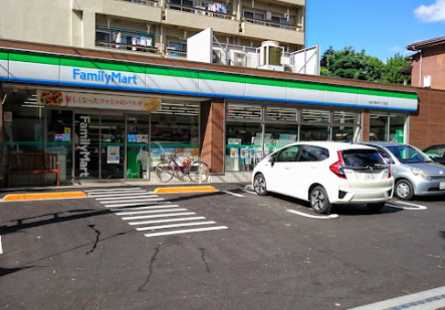 コンビニ　ファミリーマート 杉並下高井戸二丁目店（コンビニ）まで453m