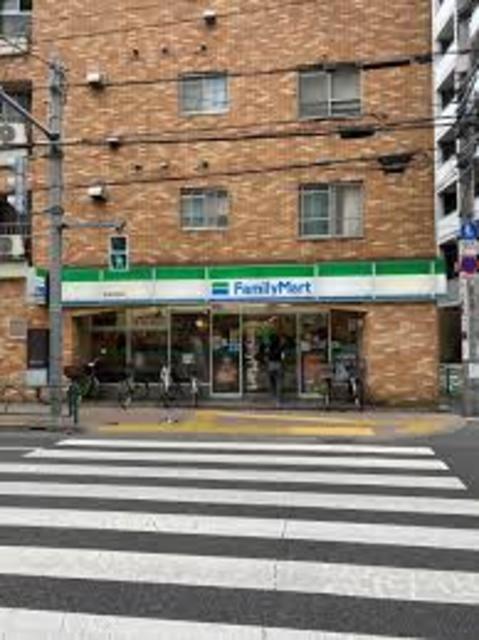 コンビニ　ファミリーマート桜台駅前店（コンビニ）まで290m