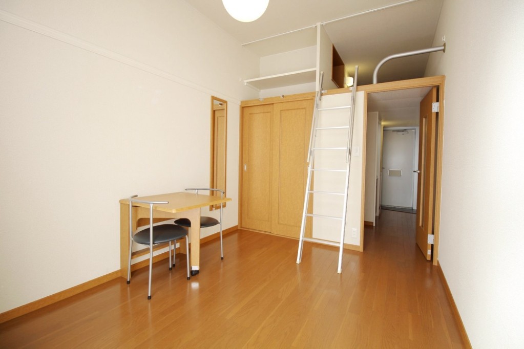 居室・リビング　洋室　ロフト付きのお部屋です。