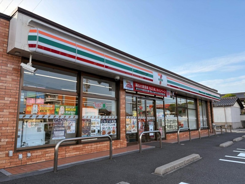 コンビニ　セブンイレブン福岡苅田尾倉店（コンビニ）まで581m