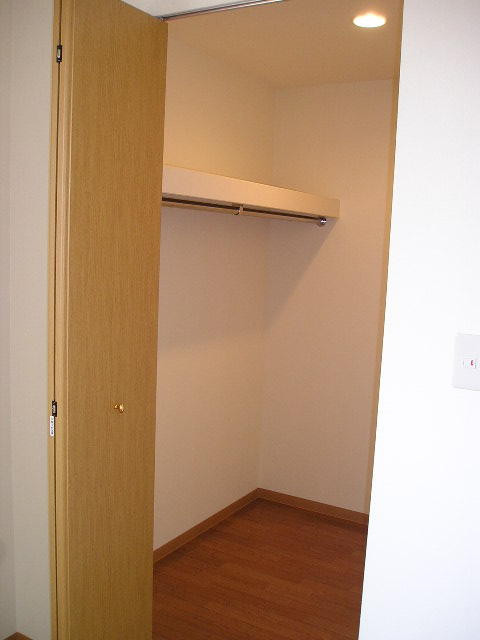 収納　各部屋にウォークインクローゼットあります。