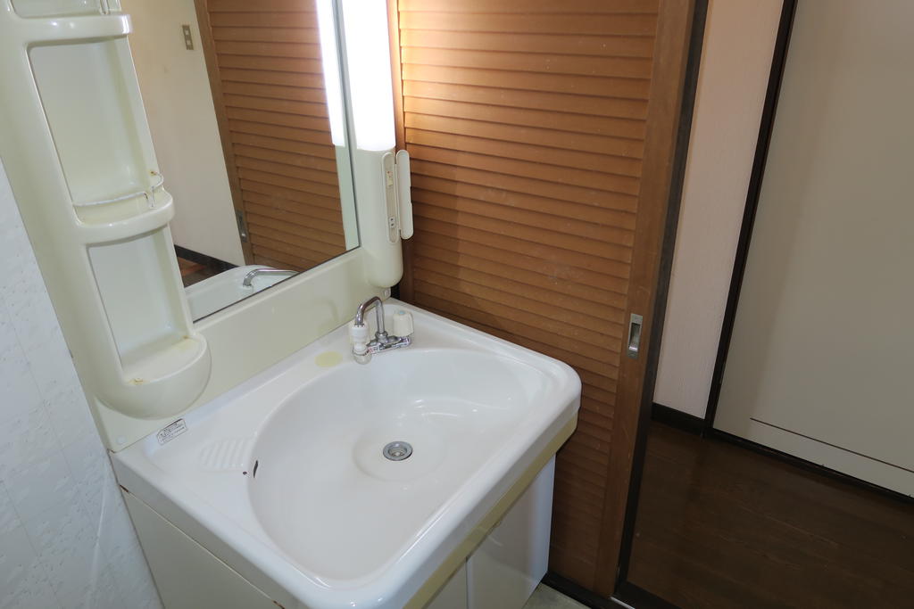 洗面設備　洗面台鏡付