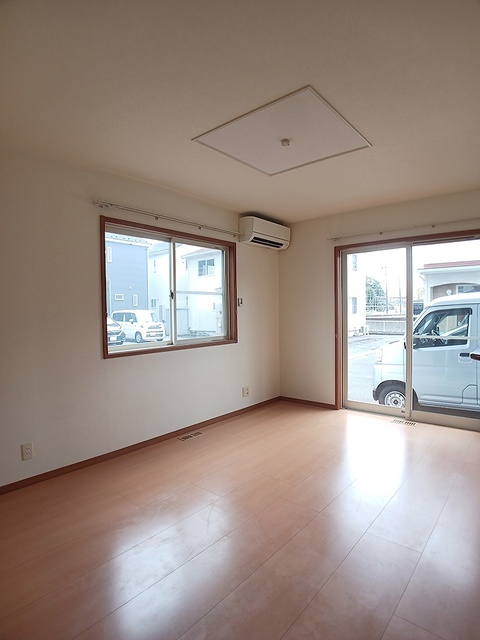 一戸建ての居間写真
