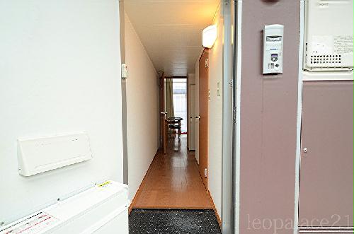 玄関　設備・仕様は号室により異なる為現況を優先致します。